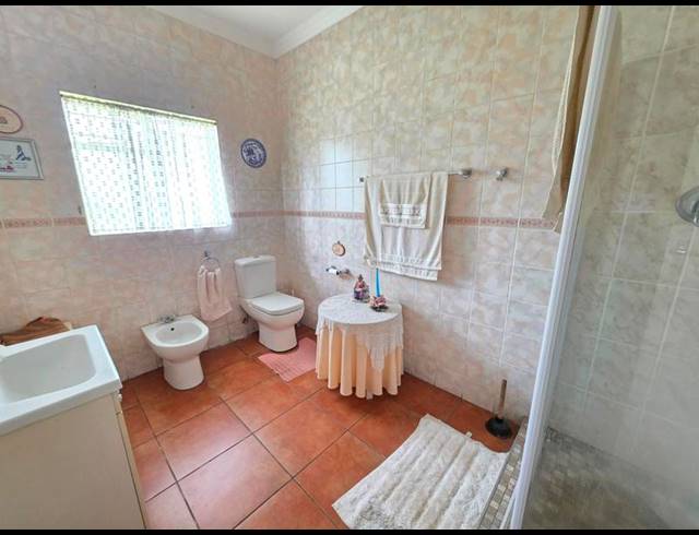 2 BEDROOM HOUSE FOR SALE IN THREE RIVERS